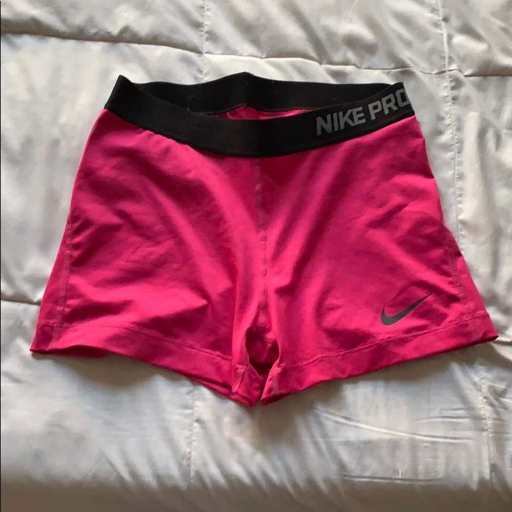 Women’s Nike Pro’s